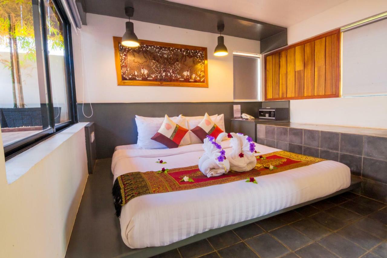 1004 Boutique Hotel Siem Reap Dış mekan fotoğraf
